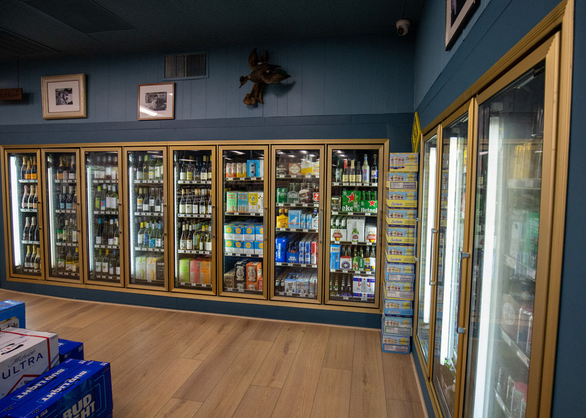R and R Liquor Store
