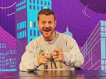 "Stasera c'è Cattelan": da martedì 18 Febbraio su Rai Due