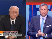 Vincenzo De Luca ospite a "Zona Bianca"