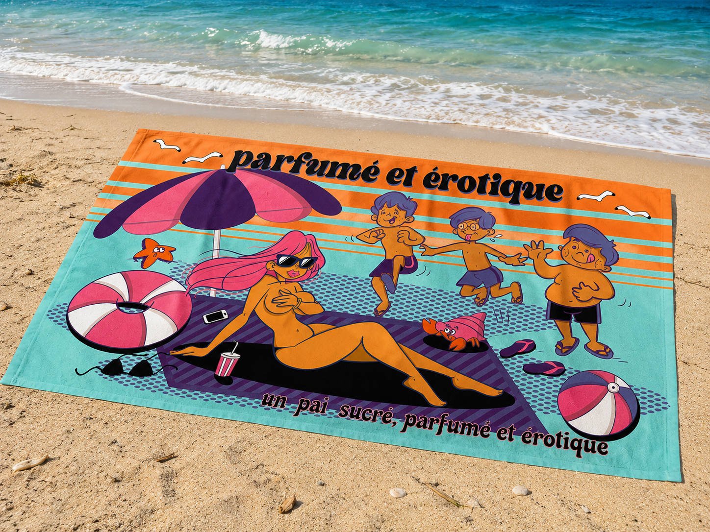 「un pai sucré, parfumé et érotique」Bath towel