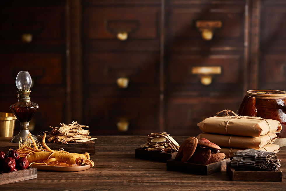 Close view of chinese traditional herb ginseng mushroom in wooden table .jpg