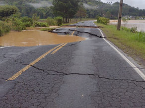 Chuva volta a atingir Santa Catarina e situação de rodovias se agrava no Vale do Itajaí