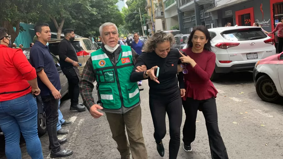 Terremoto de magnitude 7,6 atinge México que tem alerta para tsunami