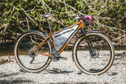 Custom Single Zip Full Frame Bag | LOAM Equipment
