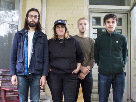 Mesmo enraizado no Noise e Pós-Punk, “Lemons” aponta possíveis mudanças para o Fake Palms