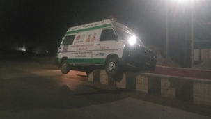 Dhamtari 108 Ambulance Accident News Megha Road Divider