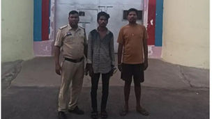 Balod Loot Case accused arrested by police with knife and cash "बालोद में लूट", "सब्जी मंडी लूट कांड" 