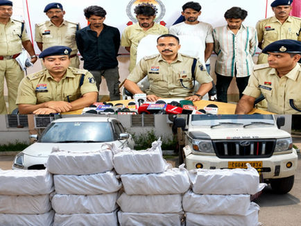 Dhamtari Ganja Smuggling Case Police Action Seized Vehicles CG04QH0834