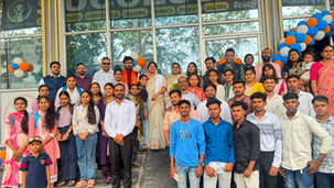 कुरूद में Think IAS Academy के शुभारंभ अवसर पर अतिथियों, विद्यार्थियों और नागरिकों की उपस्थिति