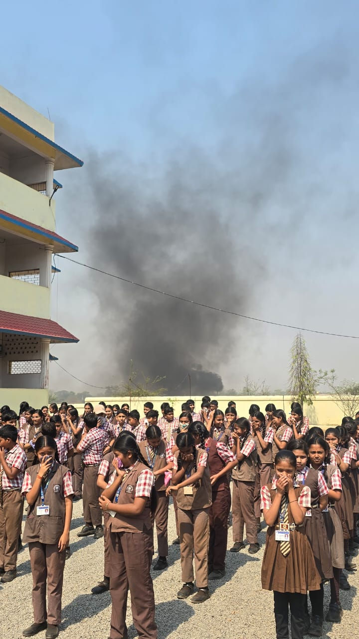 डामर प्लांट प्रदूषण कुरूद: सेंट मैरी स्कूल के बच्चे प्रभावित