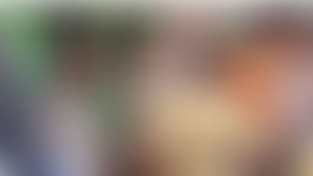 धमतरी गोवंश मामला में साल्हेवार पारा से बरामद 86 किलो संदिग्ध मांस की जांच करते अधिकारी और पुलिसकर्मी