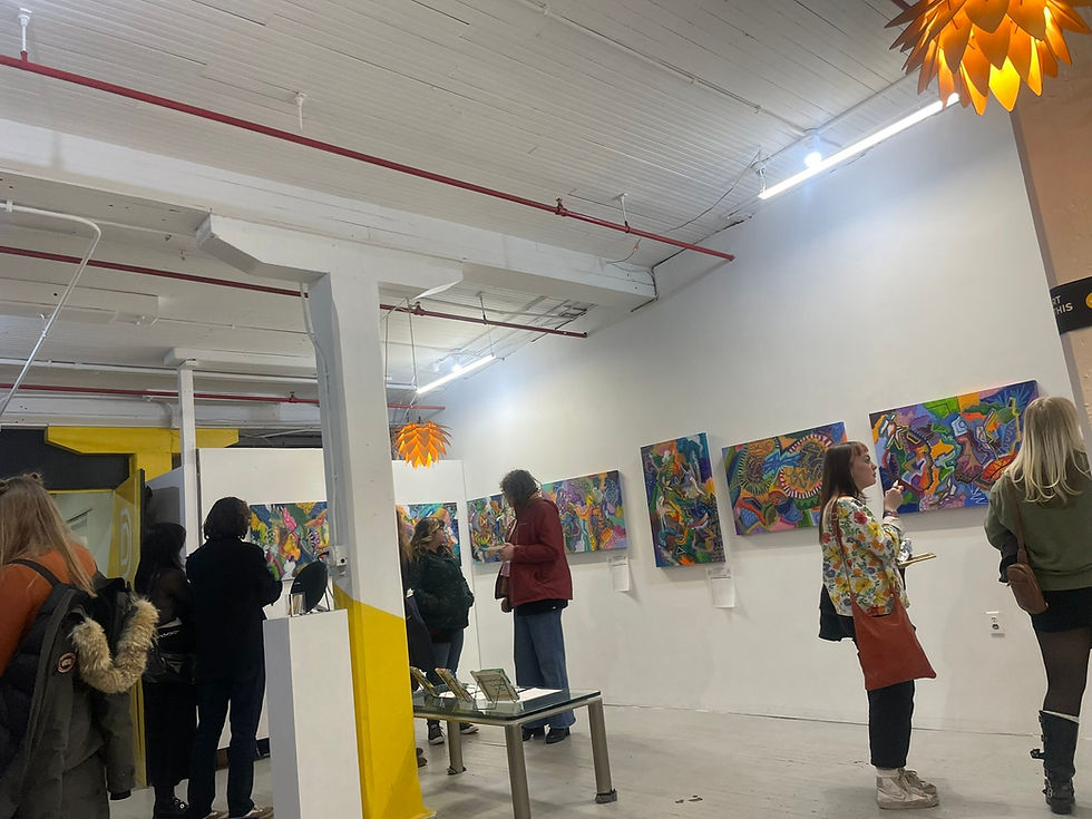 Crowd Gathering at Lova's Kaleidoscope Visions Auction Show to Benefit The Food Bank/ Dayton, Ohio 2