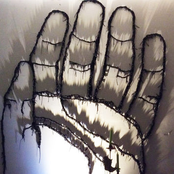 Hand Gummi.jpg