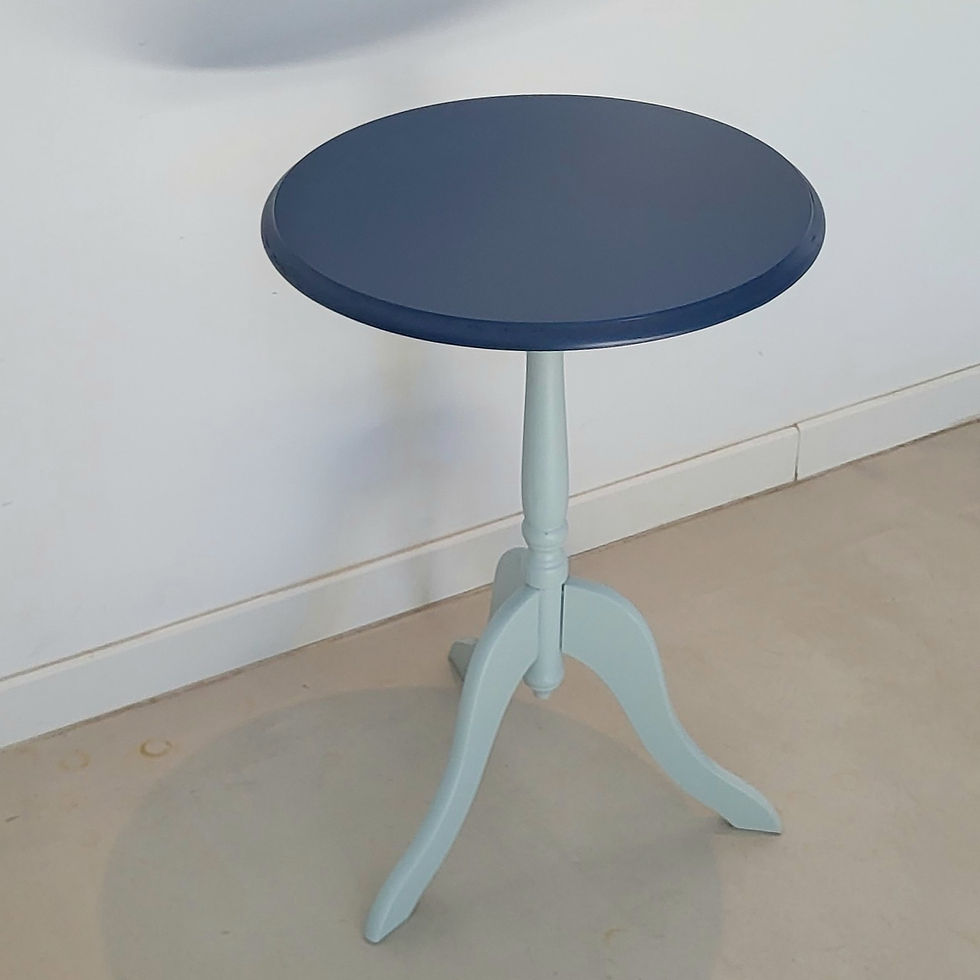 Miniature : Guéridon bleu