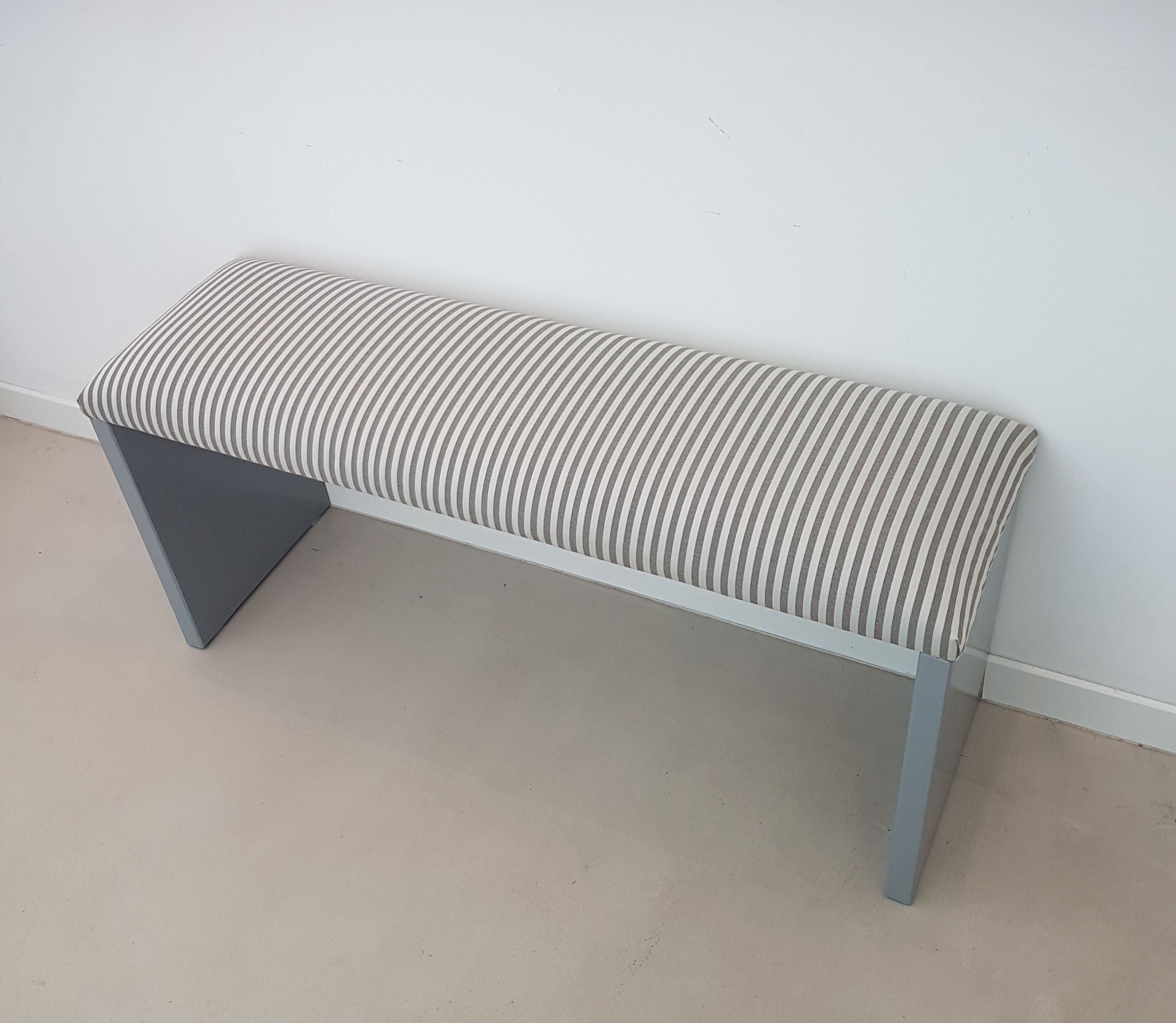 Banc intérieur zébré