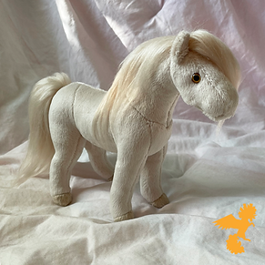 0059 horse plush right view.png