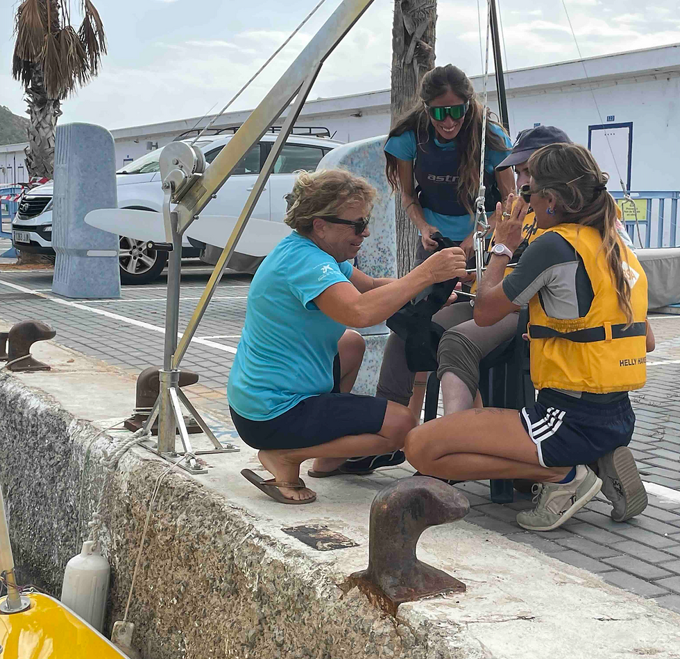 Un dia de classes a l’Escola de Vela Adaptada