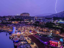Los catamaranes de Messi se lucen en el Port de Sitges