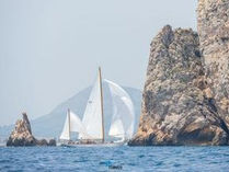 La VIII Vela Clà ssica Costa Brava despliega su magia en aguas del Estartit