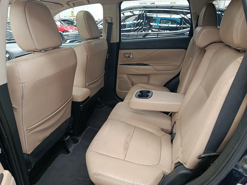 Miniatura: Mitsubishi Outlander 2015