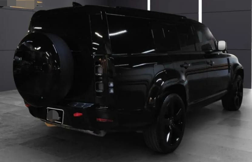 Miniatura: Land Rover Defender 130 3.0 Mhev X Awd 2025