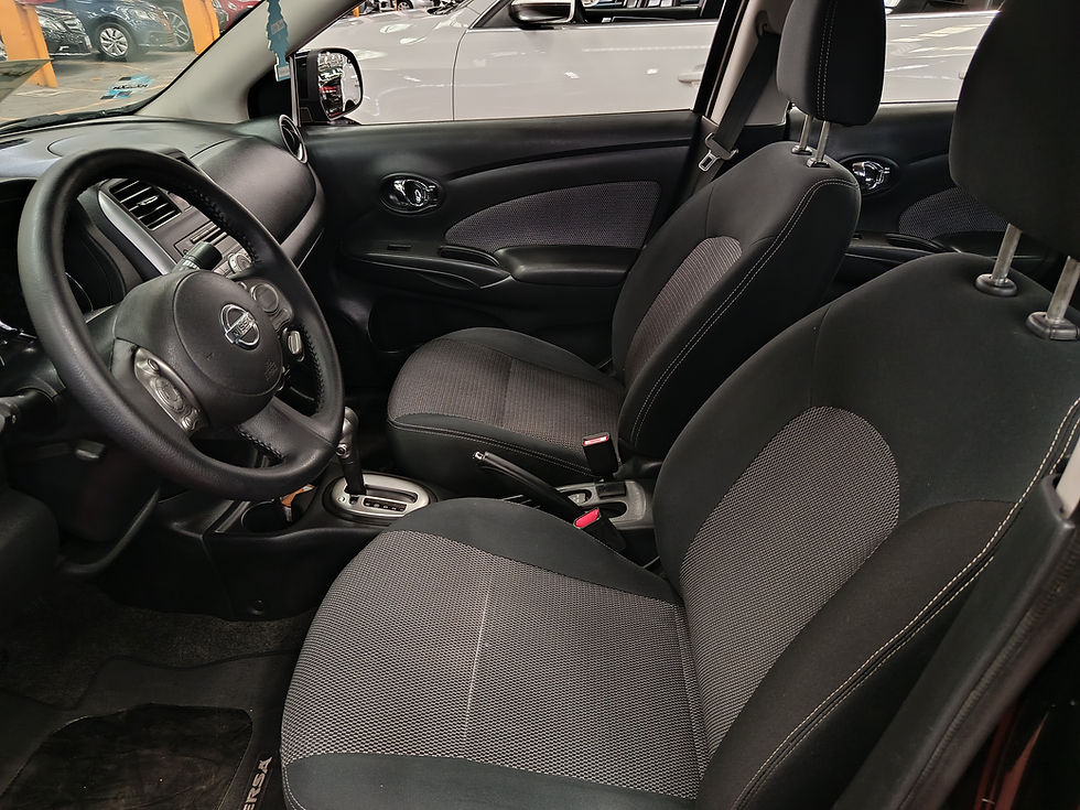 Miniatura: Nissan Versa Advance 2014