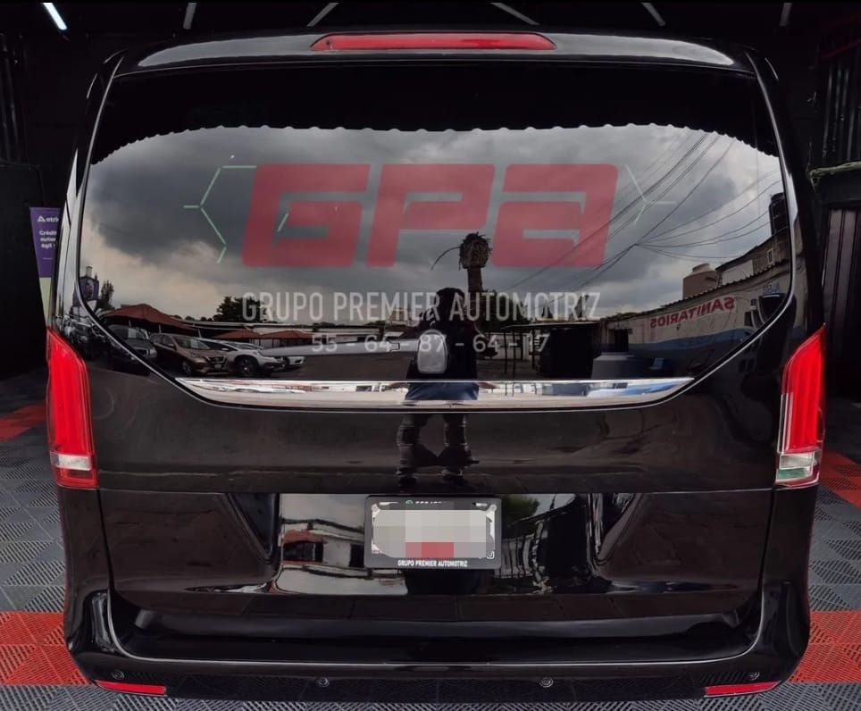 Miniatura: Mercedes Benz V 250 Avantgarde Larga 2019