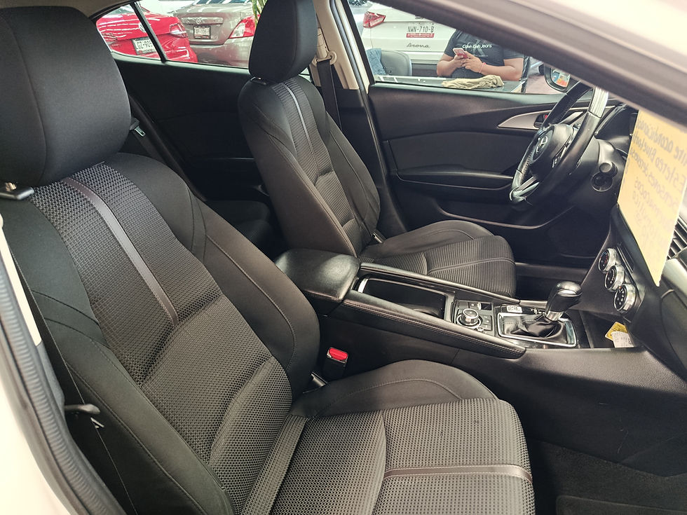 Miniatura: Mazda 3 S Sky Activ 2017