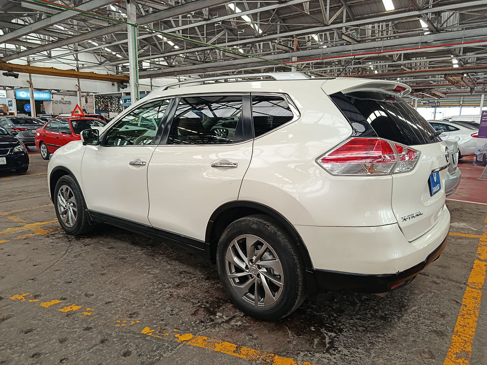 Miniatura: Nissan X Trail Exclusive 2017