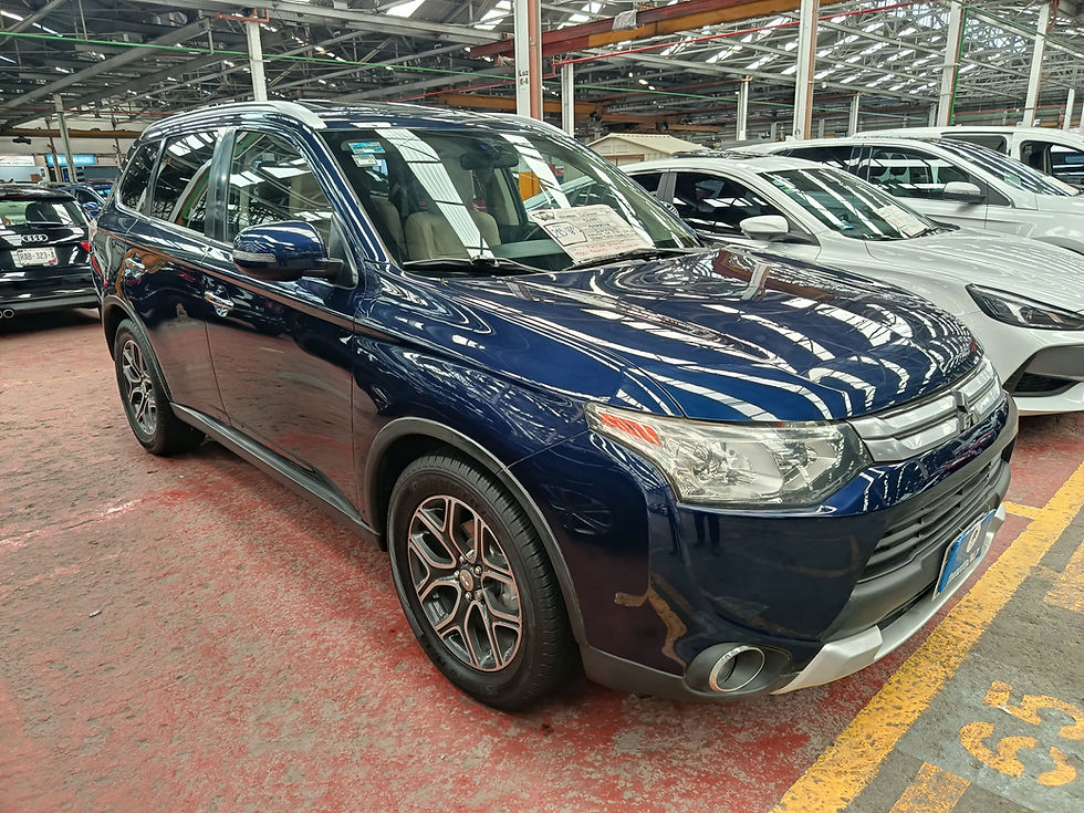 Miniatura: Mitsubishi Outlander 2015