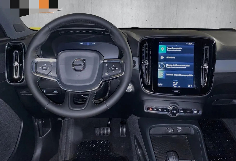 Miniatura: Volvo XC40 Momentum T4 2020