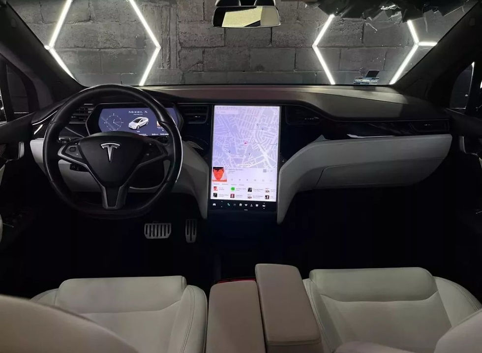 Miniatura: Tesla Model X 2020