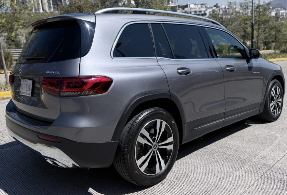 Miniatura: Mercedes Benz Clase GLB 2.0 250 Progressive 4matic 2021
