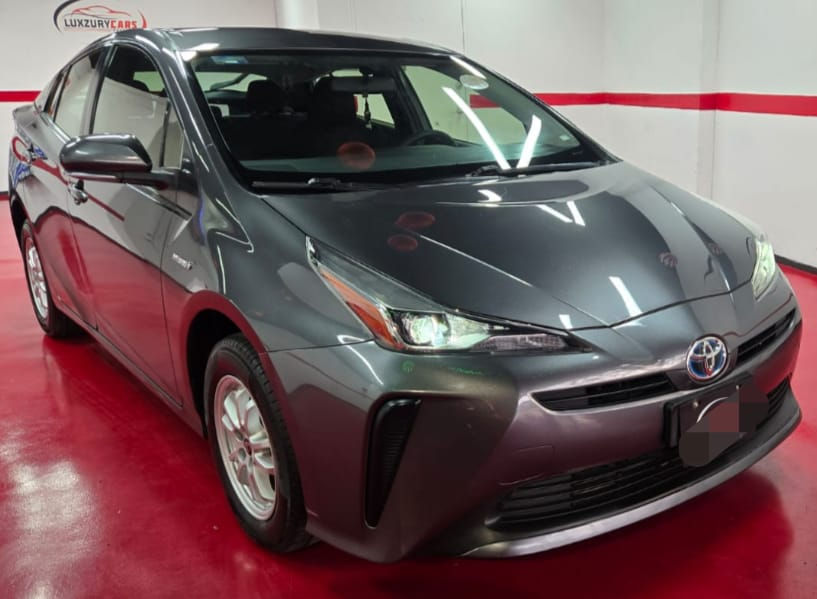 Miniatura: Toyota Prius 2021