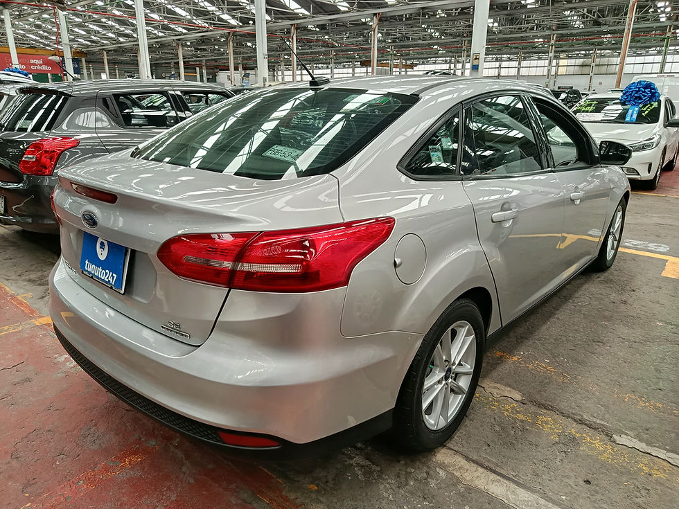 Miniatura: Ford Focus SE 2016