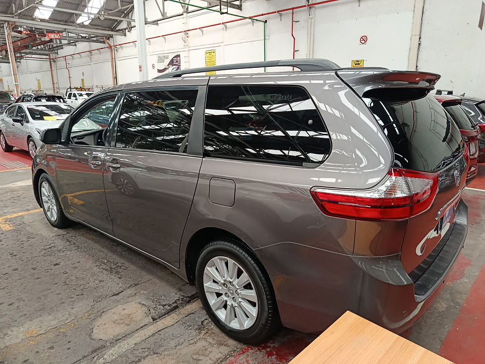 Miniatura: Toyota Sienna Limited 2015