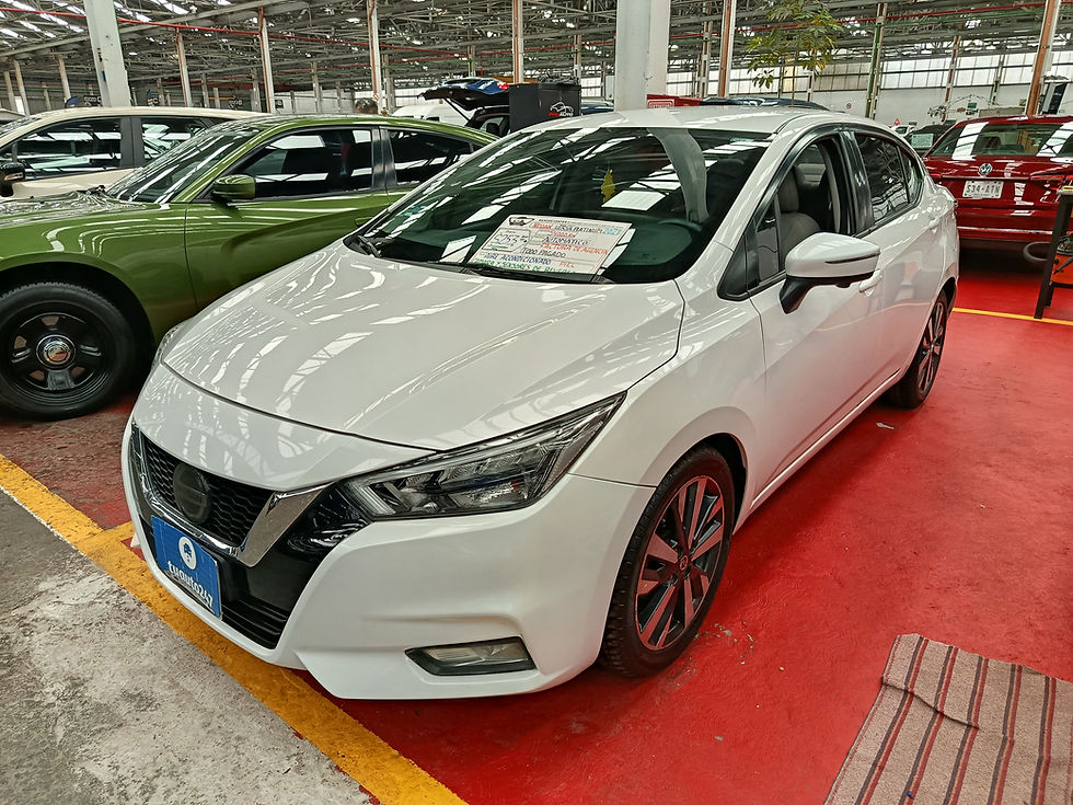 Miniatura: Nissan Versa Platinum 2021