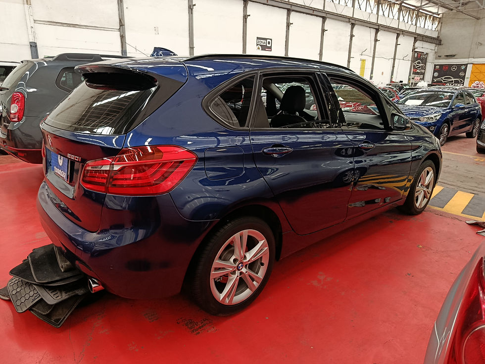 Miniatura: BMW 220 i Active Tourer 2016