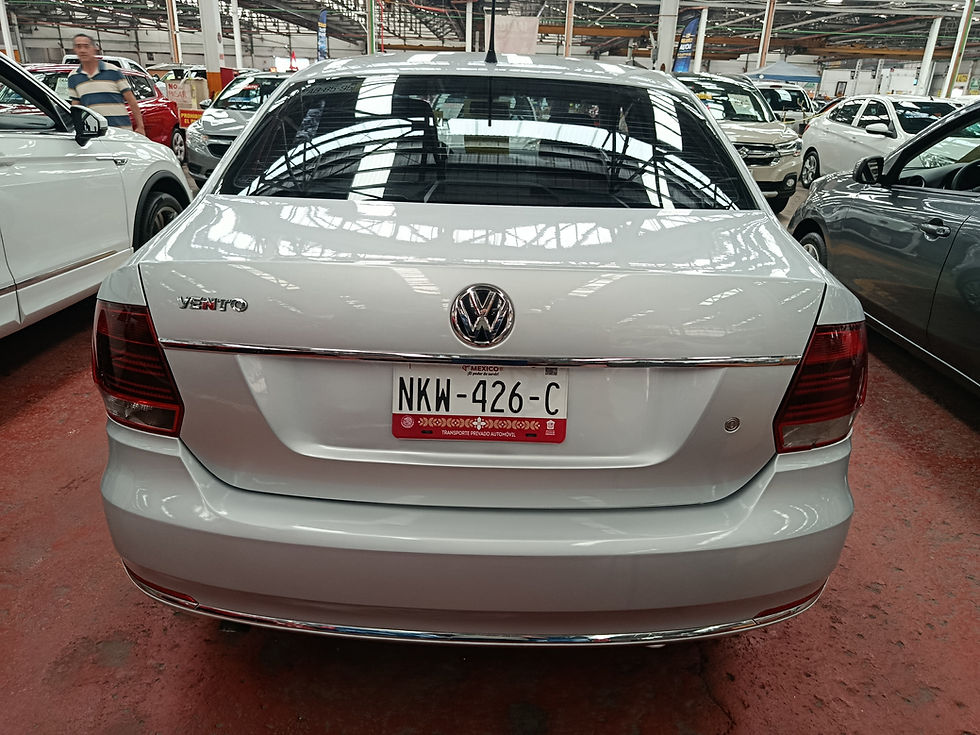 Miniatura: Volkswagen Vento Confortline 2016