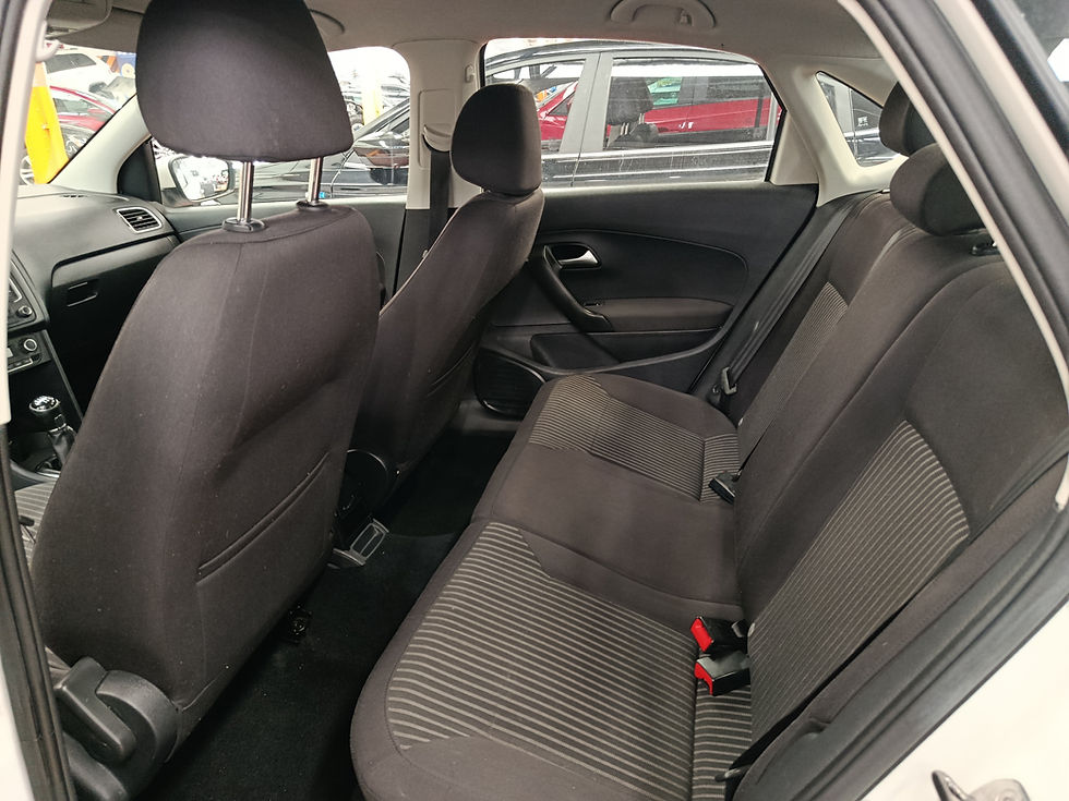 Miniatura: Volkswagen Vento Highline 2015
