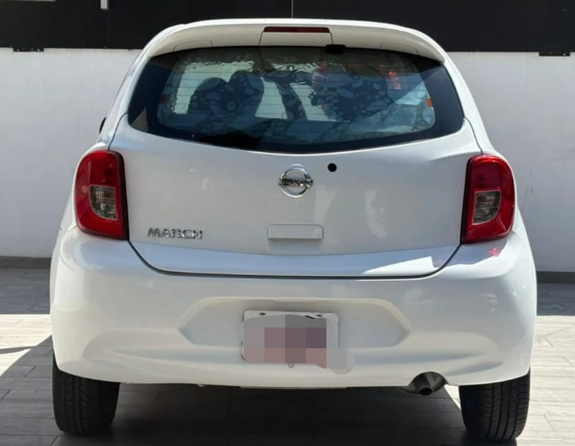 Miniatura: Nissan March Advance At 2014