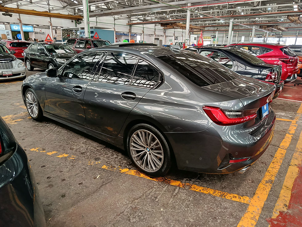 Miniatura: BMW 320i 2020
