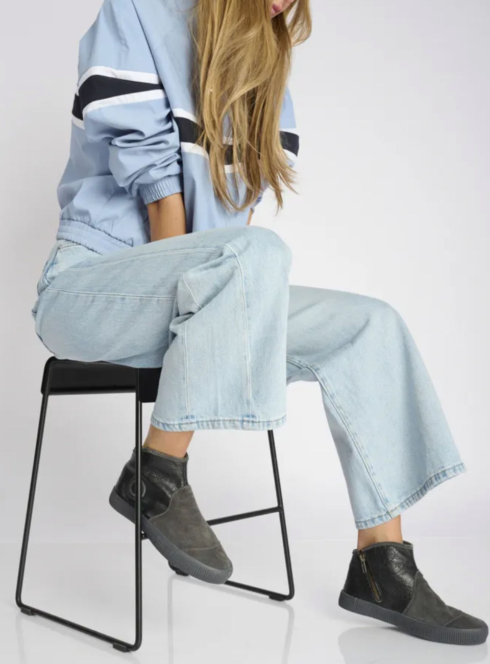 מגפונים משולבים NOELLE ARO- אפור+שחור