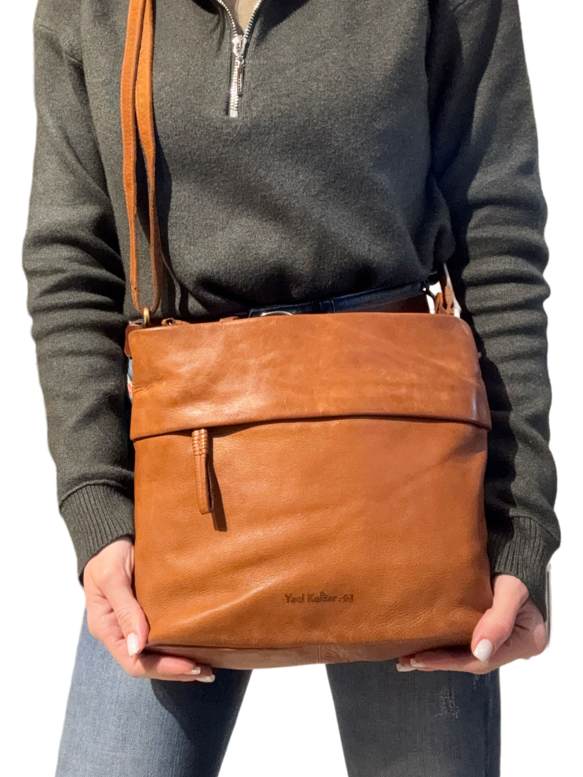 תיק צד שק M עור yael keidar טאן