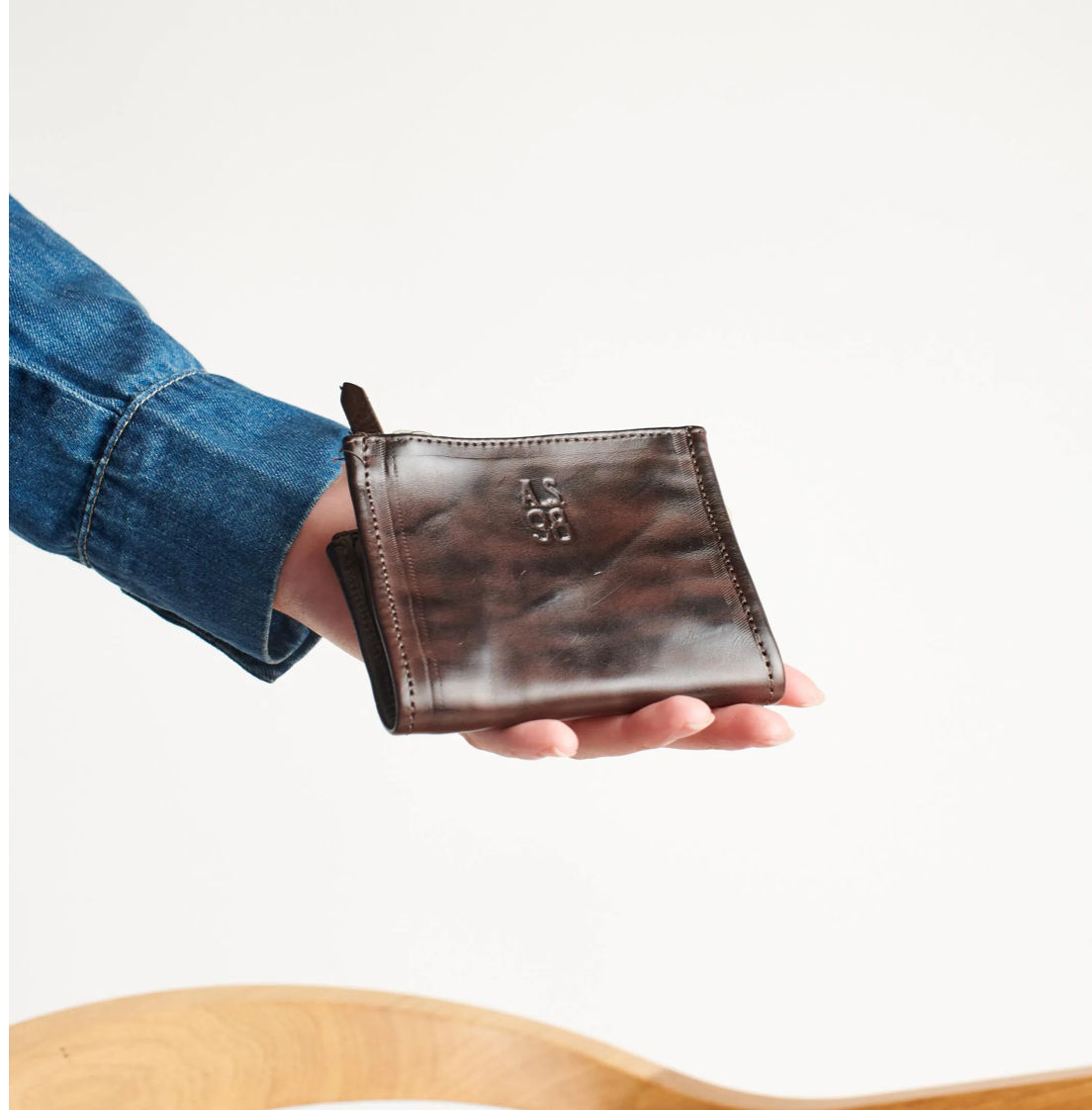 98 A.S / ארנק קטן מעור עם רוכסנים