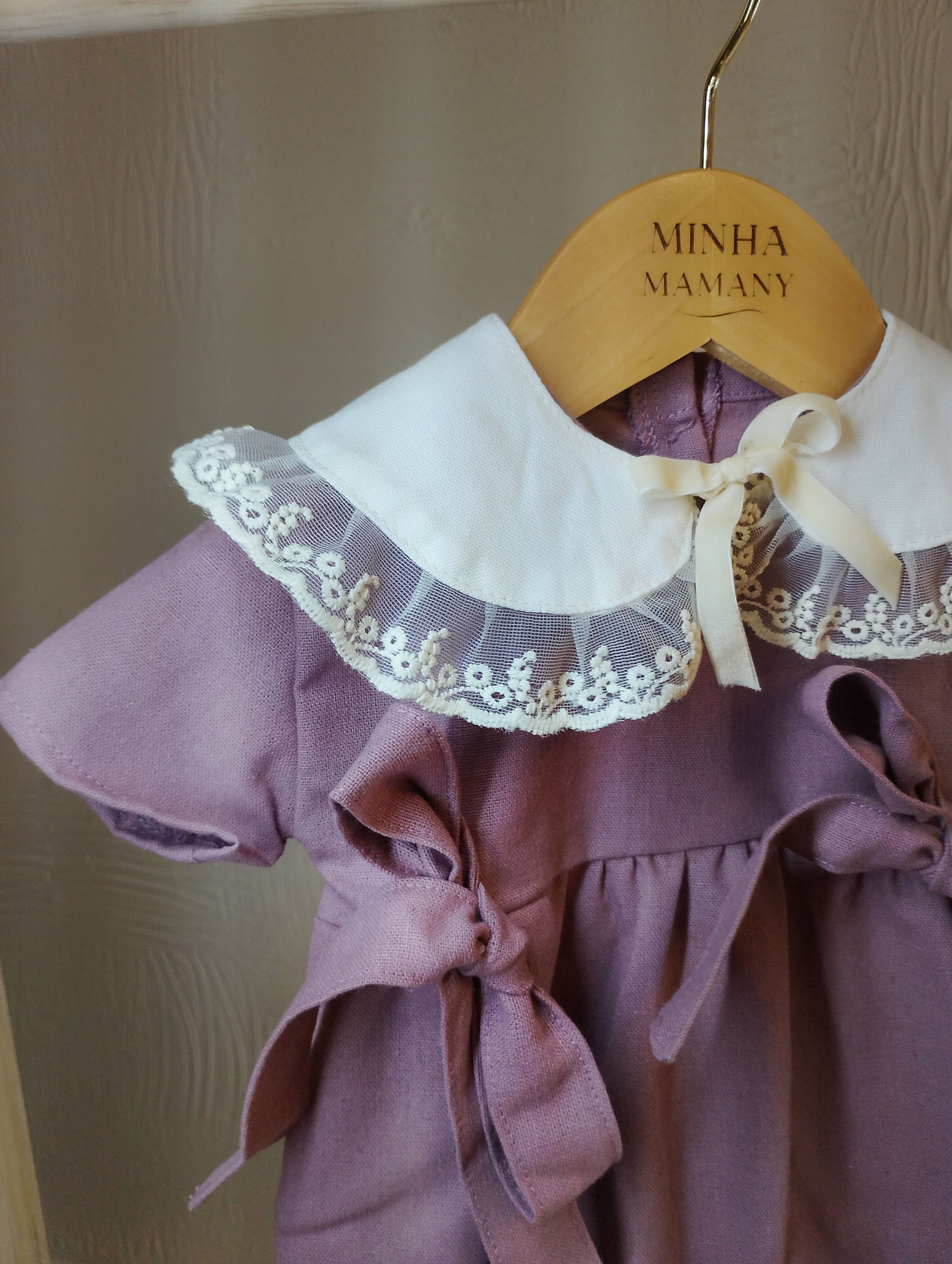 Gola Florença Lisa com Renda