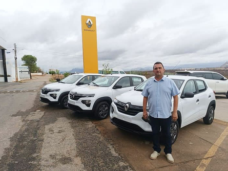 Prefeito Wilson adquiri mais três veículos parado município de Juarez Távora com recursos próprios.