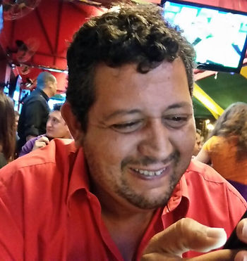 Foto de Márcio Leal, profissional de Comunicação
