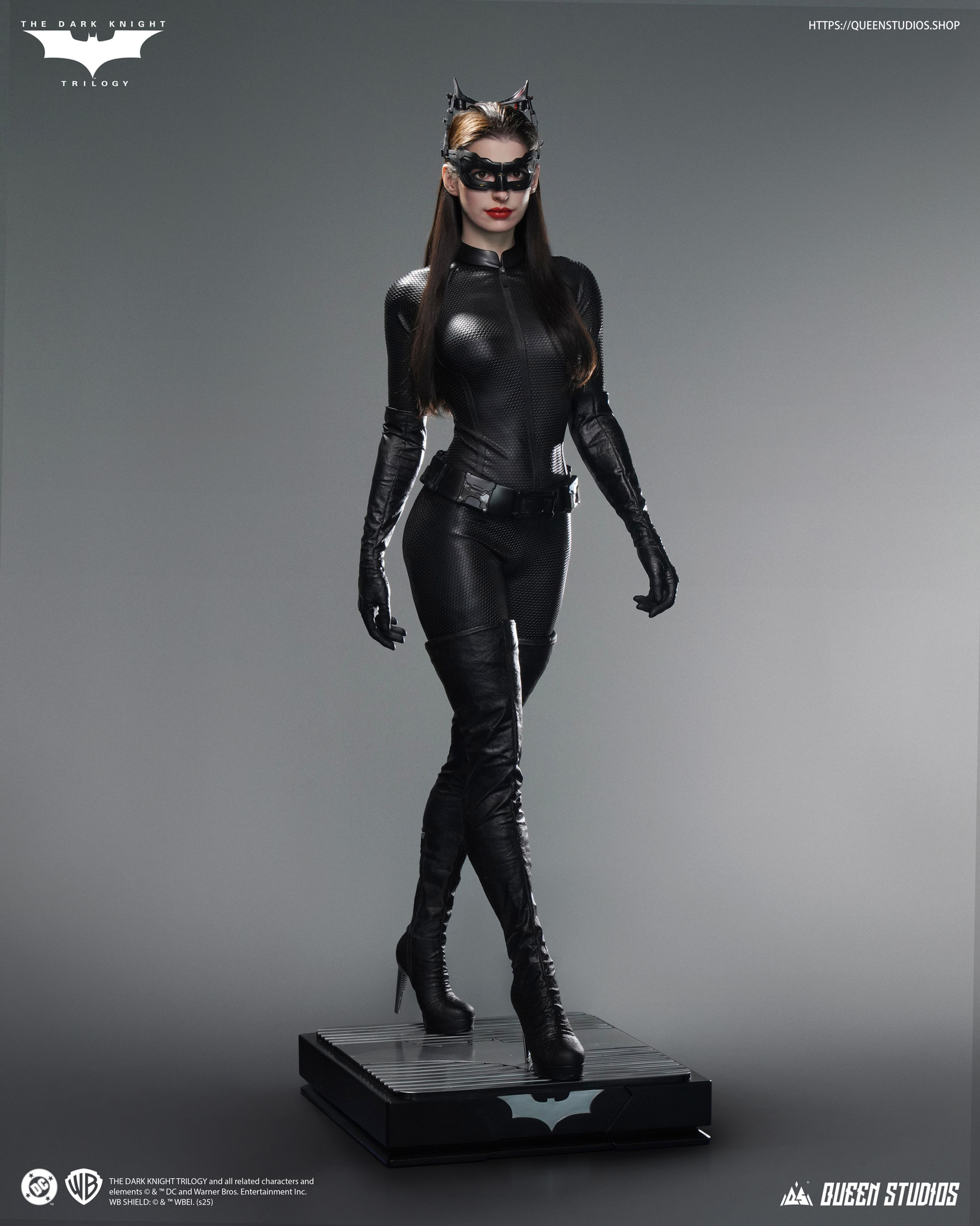 Queen Studio 1/1 life size Catwoman Statue (shipping cost at cost) 