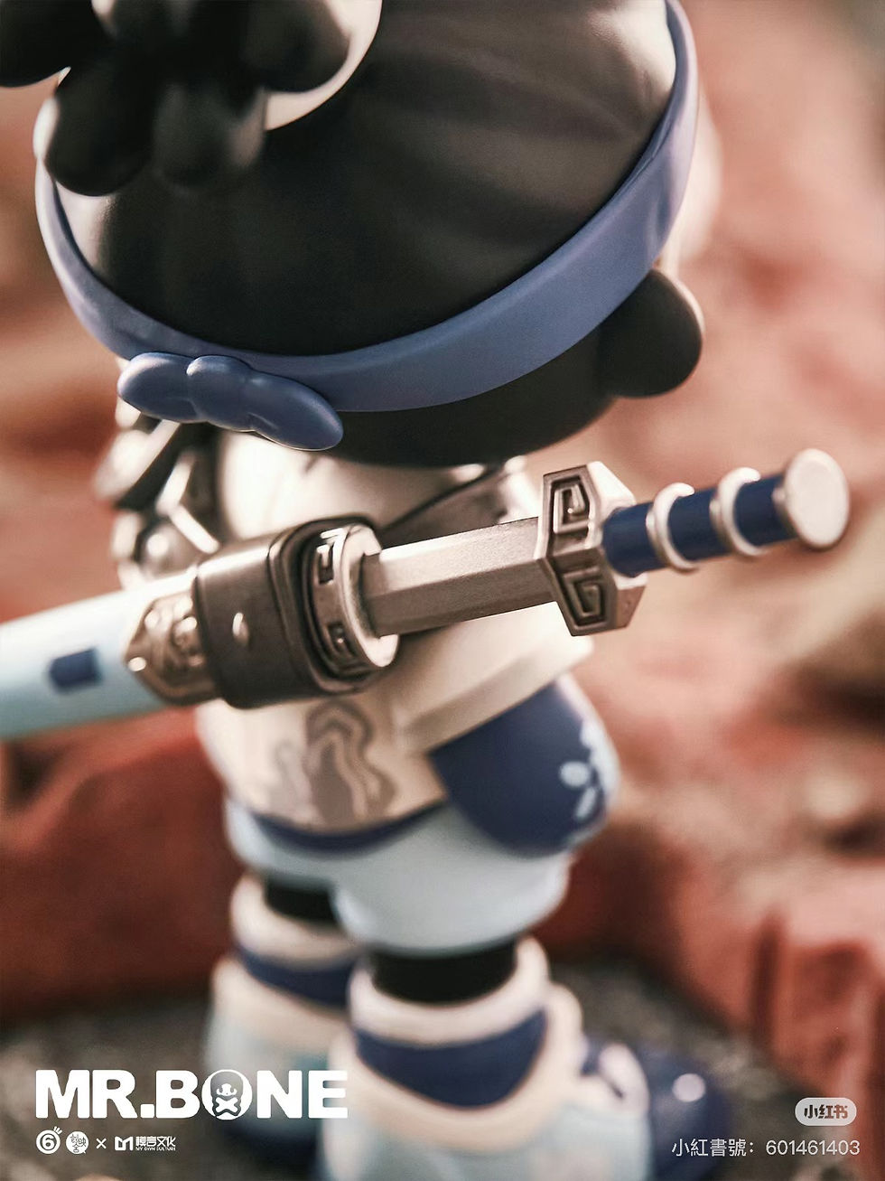 Thumbnail: Pre-order Mr.Bone Wind (風) & Bone (骨) set